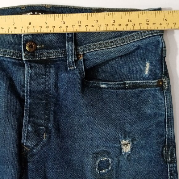 DIESEL DNA Tepphar Slim Carrot Mens Jeans Distressed Stretch Denim 31x32(32x29) - Picture 12 of 15